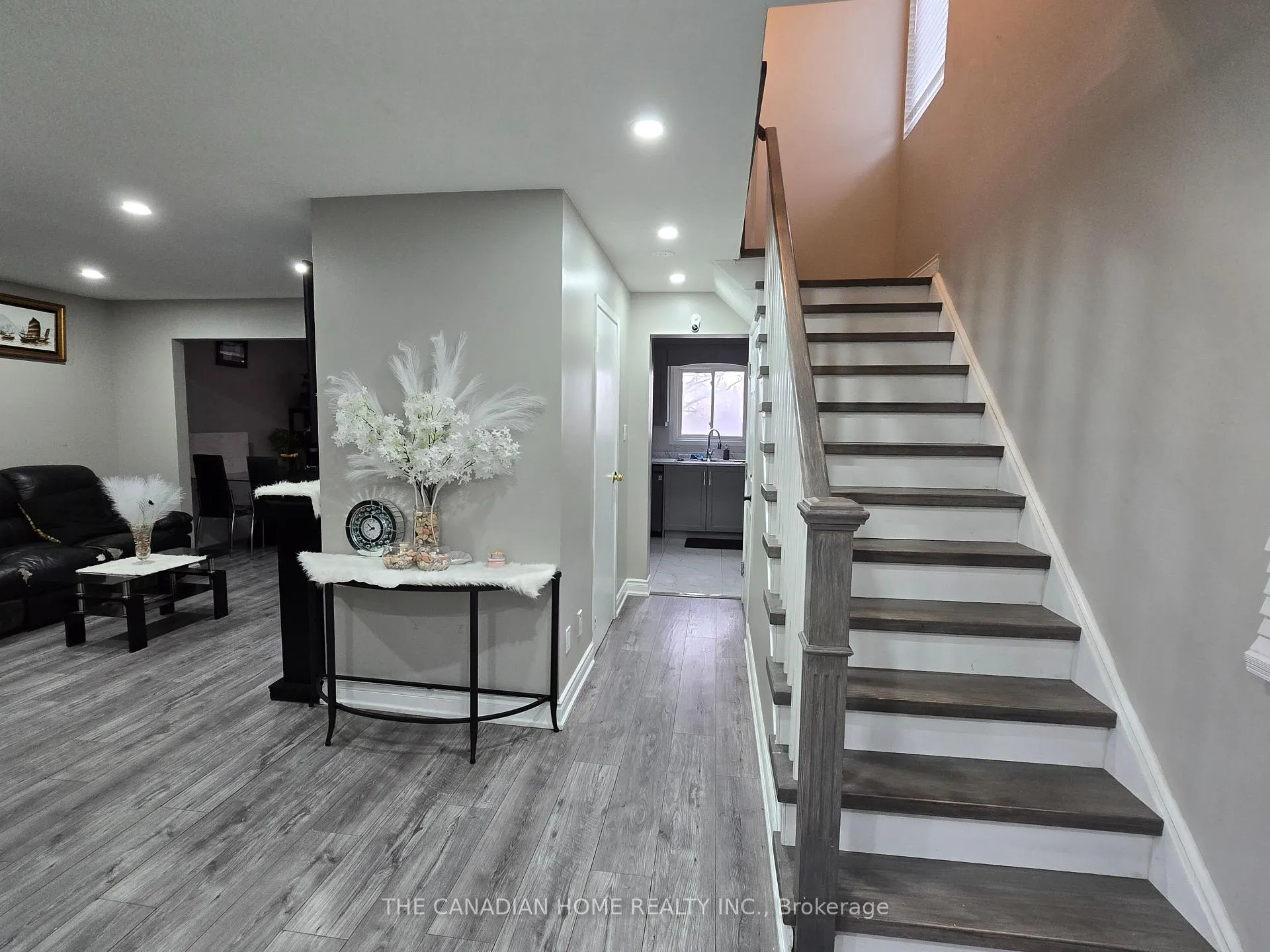 Photo 14 of 12 Norma Crescent, Brampton, Westgate — HOMEH