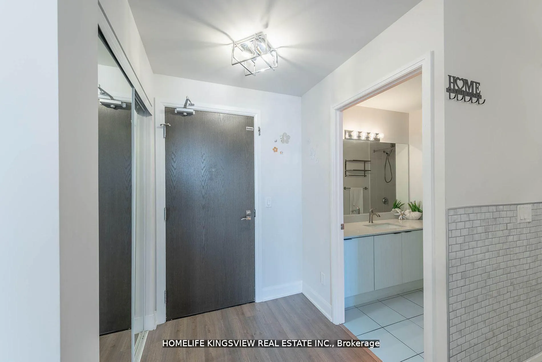 Photo 2 of Unit 808, 2910 Highway 7, Vaughan, Concord — HOMEH