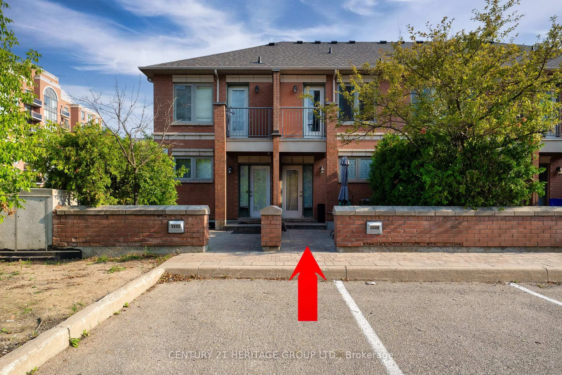 Photo 5 of 82 Suncrest Boulevard, Markham, Commerce Valley — HOMEH