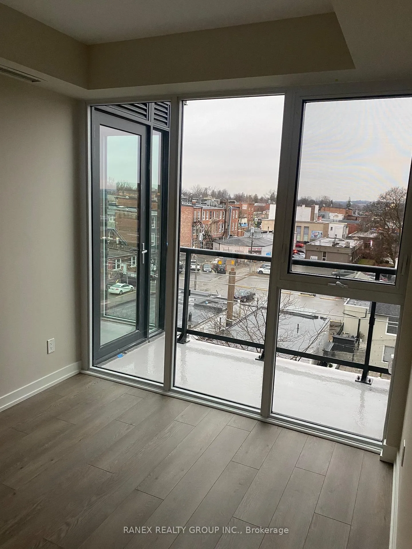 Photo 7 of Unit 439, 201 Brock Street, Whitby, Downtown Whitby — HOMEH