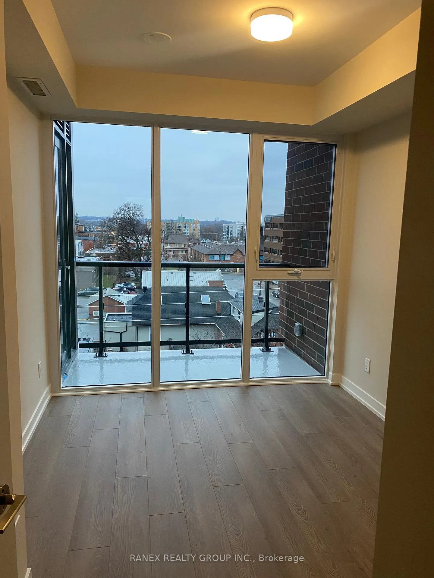 Photo 11 of Unit 439, 201 Brock Street, Whitby, Downtown Whitby — HOMEH