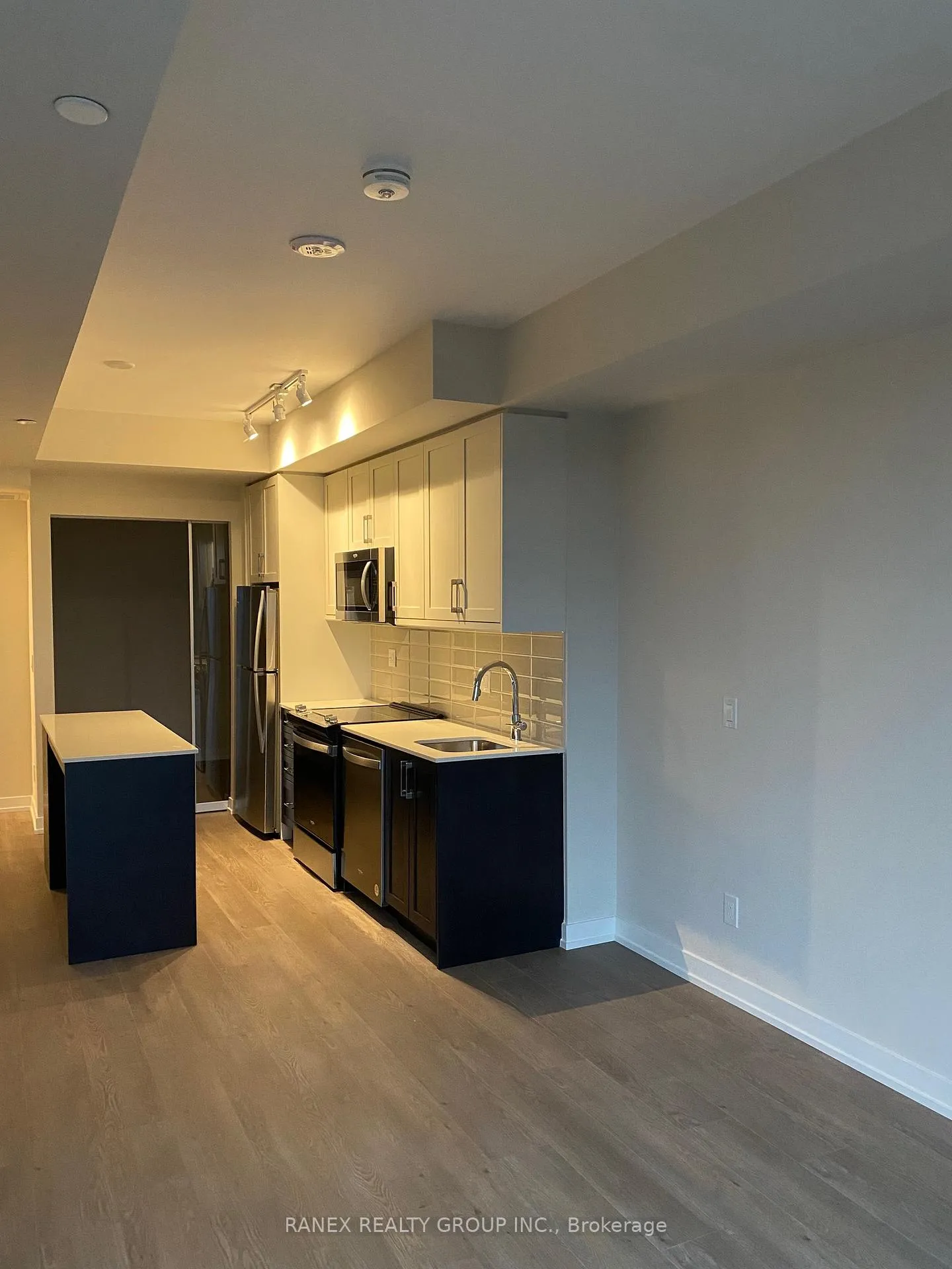 Photo 15 of Unit 439, 201 Brock Street, Whitby, Downtown Whitby — HOMEH