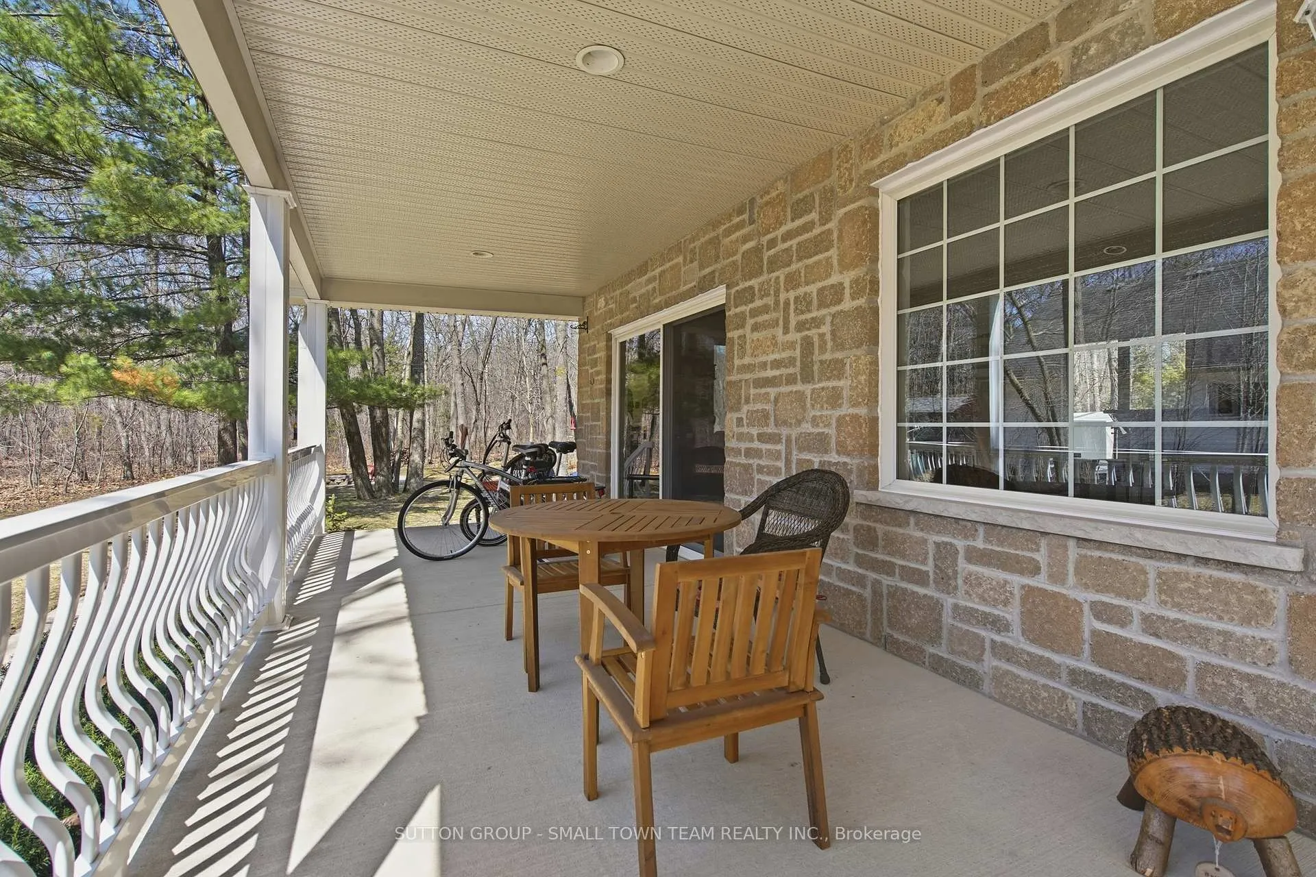Photo 7 of 8816 Timberwood Trail, Lambton Shores, Grand Bend — HOMEH