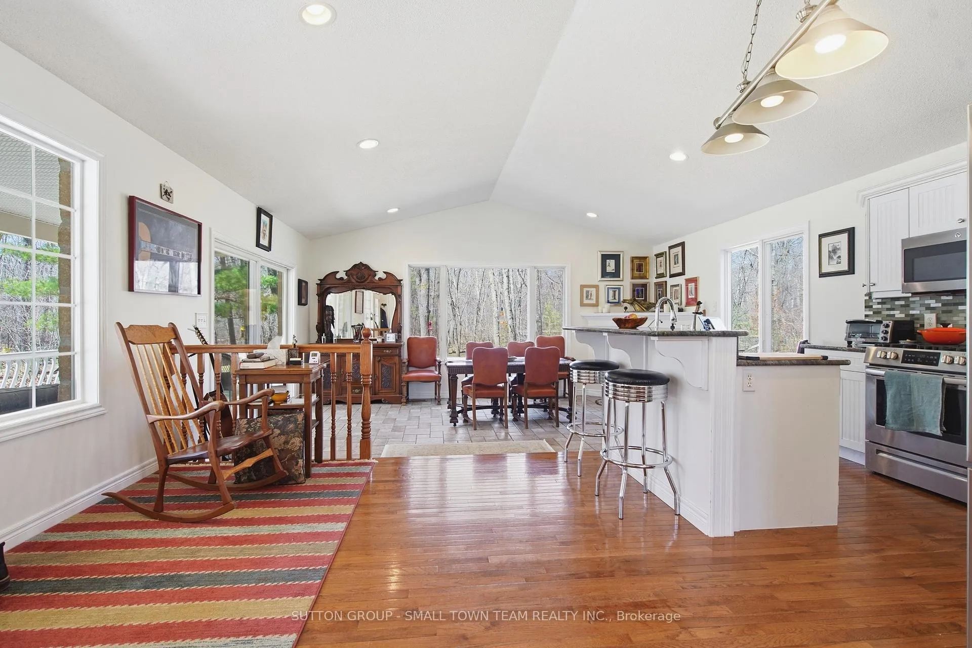 Photo 9 of 8816 Timberwood Trail, Lambton Shores, Grand Bend — HOMEH