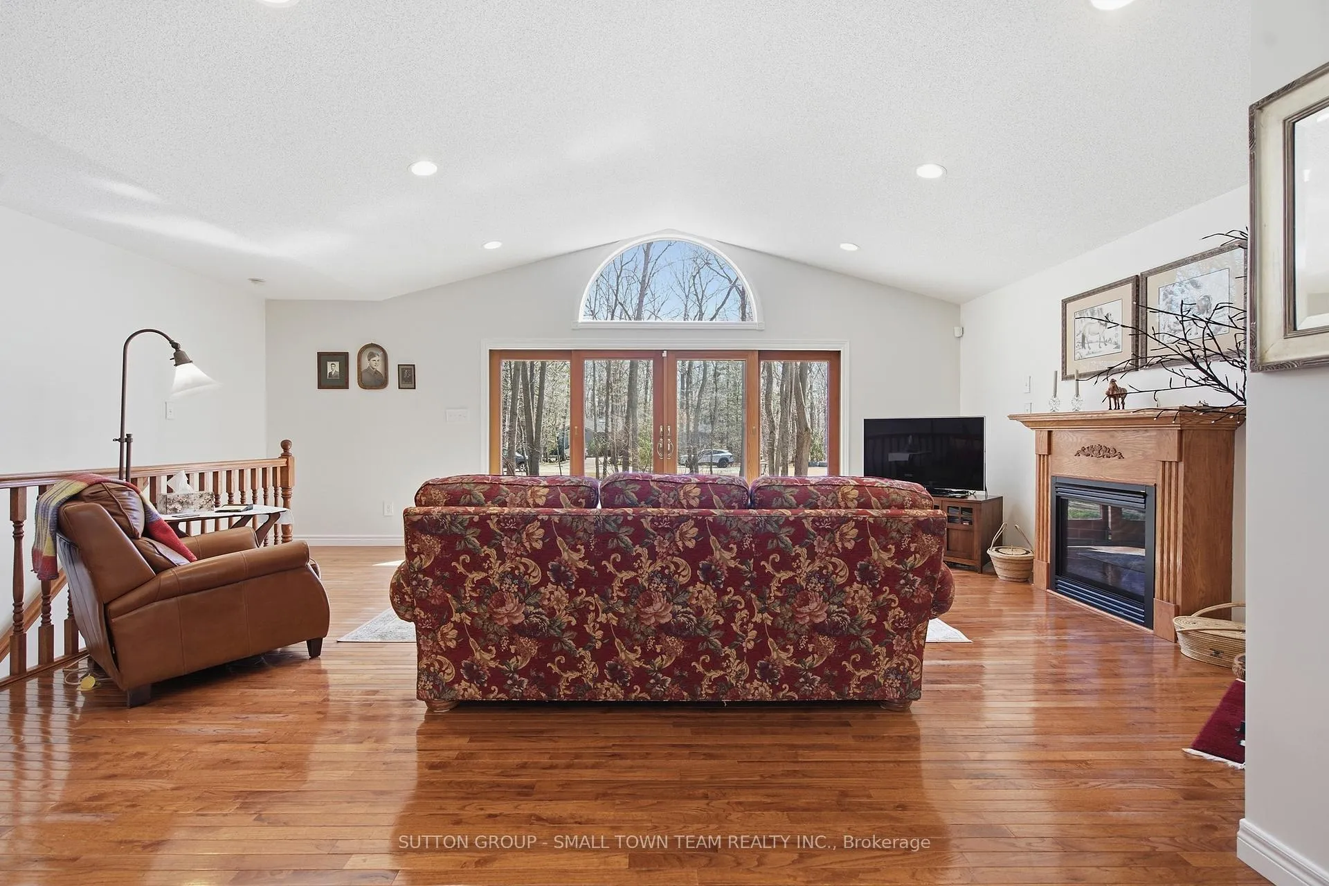 Photo 18 of 8816 Timberwood Trail, Lambton Shores, Grand Bend — HOMEH