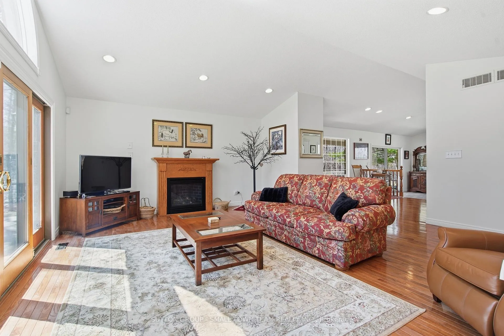 Photo 20 of 8816 Timberwood Trail, Lambton Shores, Grand Bend — HOMEH