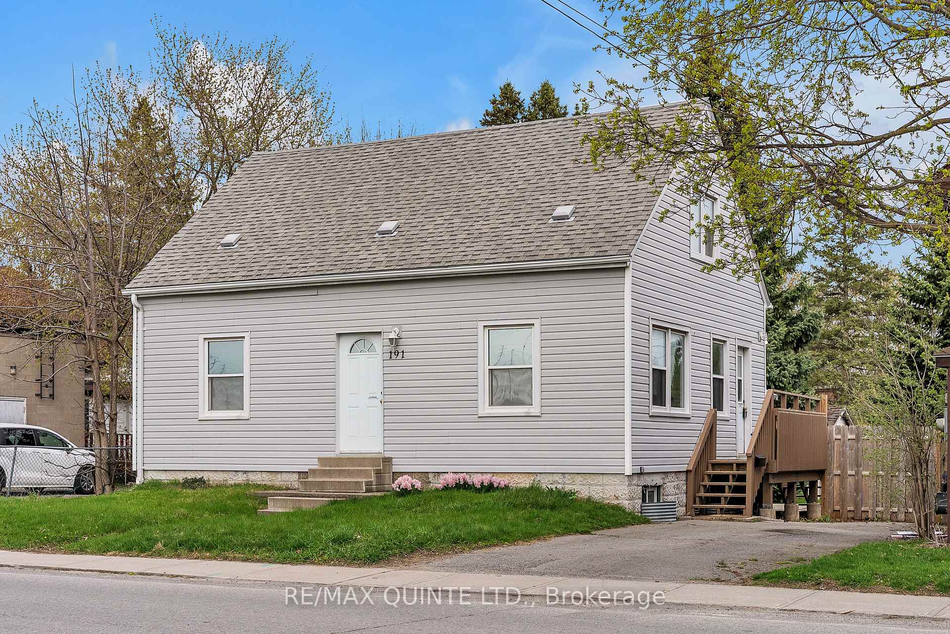 Photo 1 of 191 Wellington Street, Belleville, Belleville Ward — HOMEH