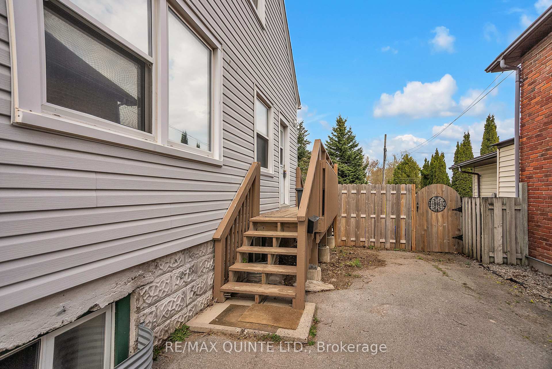 Photo 4 of 191 Wellington Street, Belleville, Belleville Ward — HOMEH
