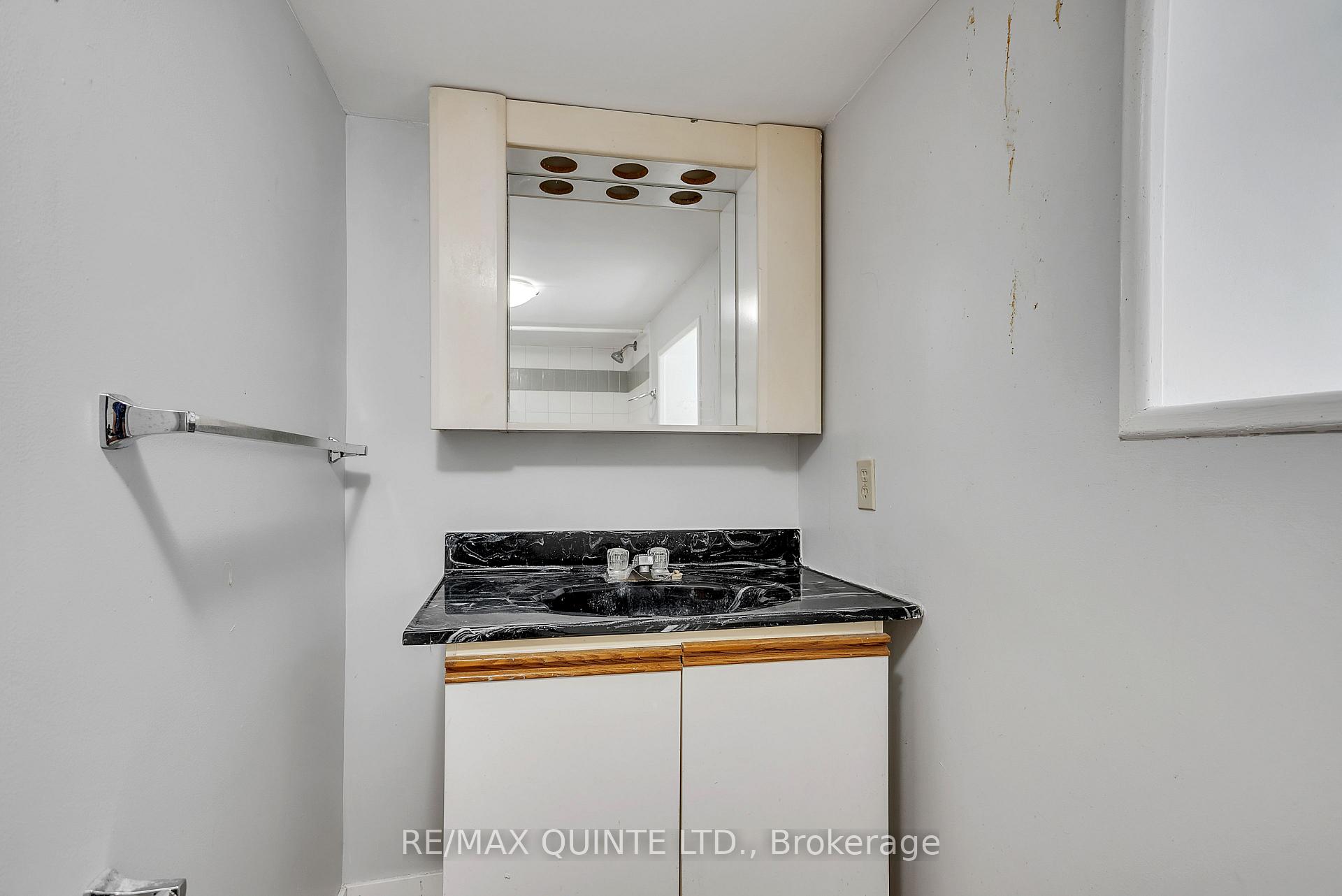 Photo 36 of 191 Wellington Street, Belleville, Belleville Ward — HOMEH