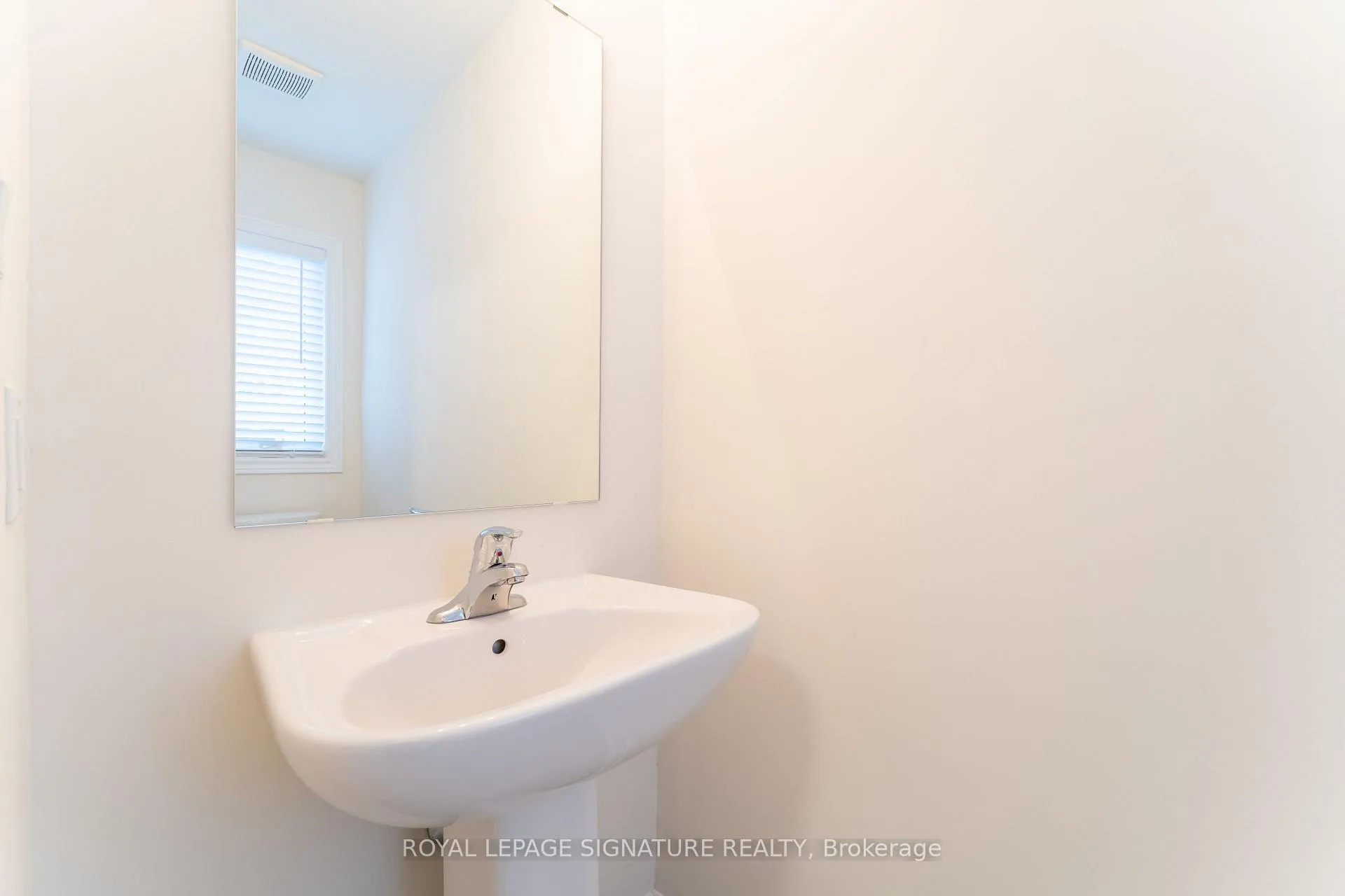 Photo 4 of 143 Sonoma Lane, Hamilton, Winona — HOMEH