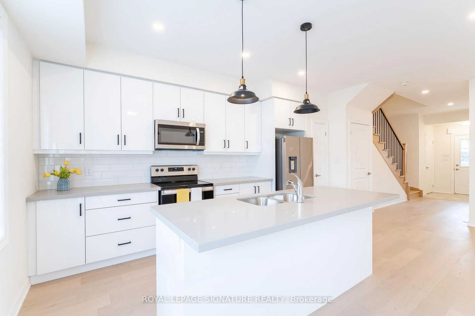 Photo 10 of 143 Sonoma Lane, Hamilton, Winona — HOMEH