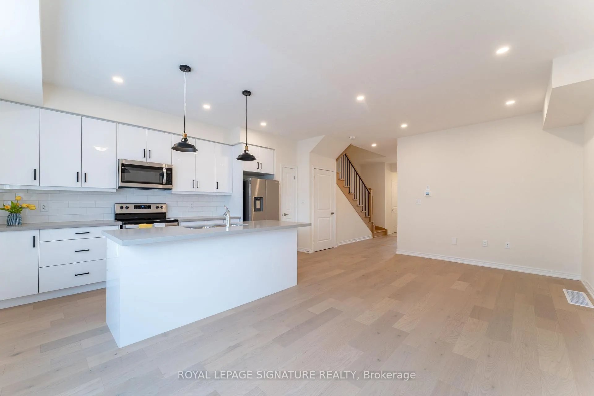 Photo 16 of 143 Sonoma Lane, Hamilton, Winona — HOMEH