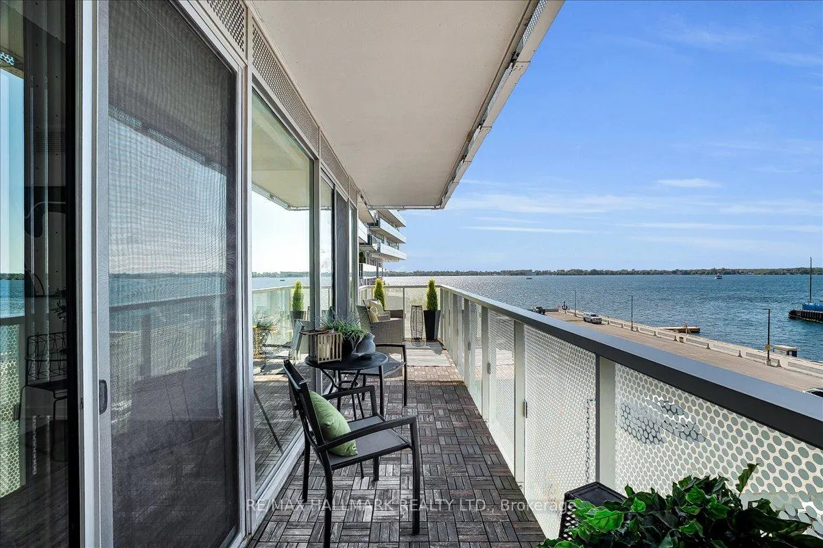 Front of Unit 311, 15 Queens Quay E