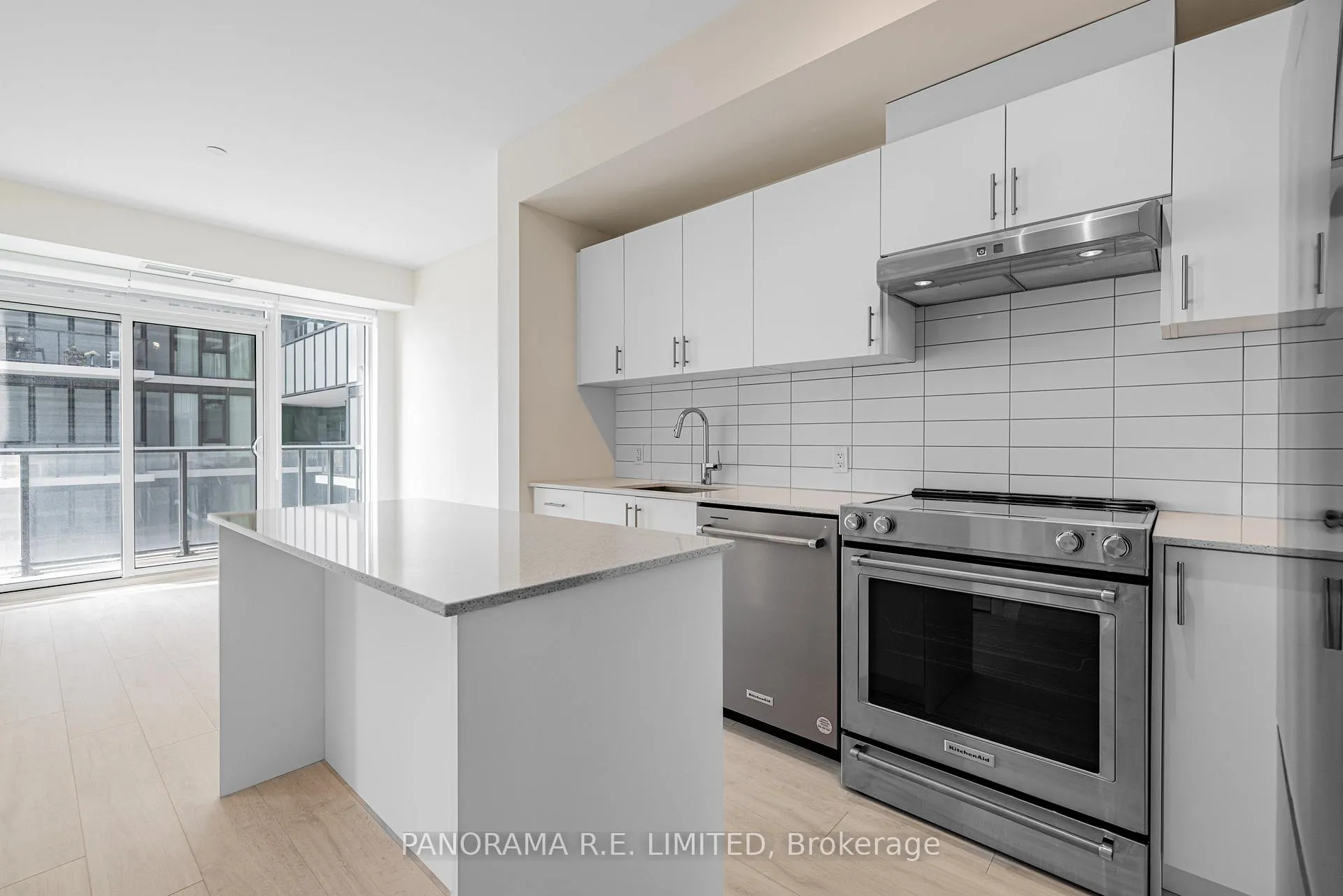 Photo 5 of Unit 606, 9000 Jane Street, Vaughan, Vellore Village — HOMEH