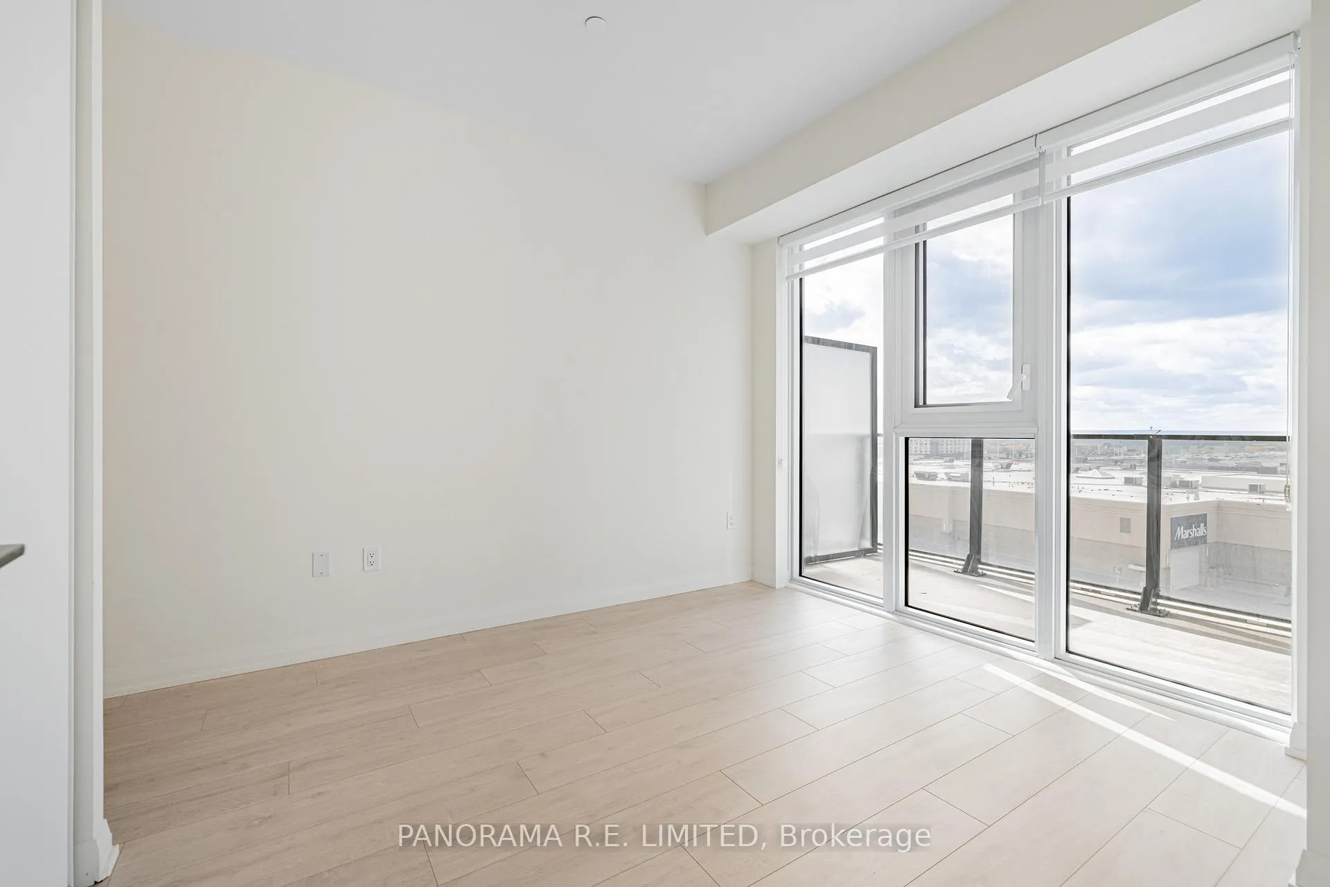 Photo 8 of Unit 606, 9000 Jane Street, Vaughan, Vellore Village — HOMEH