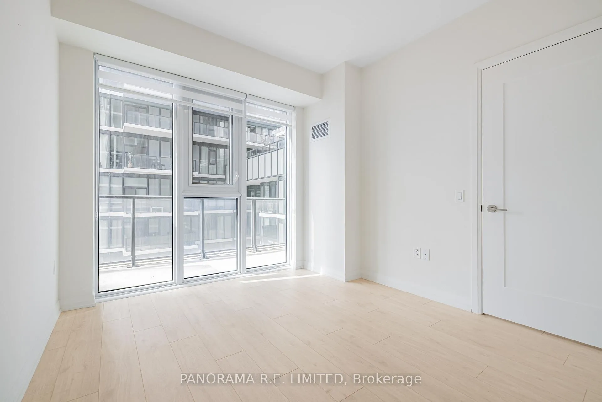Photo 9 of Unit 606, 9000 Jane Street, Vaughan, Vellore Village — HOMEH