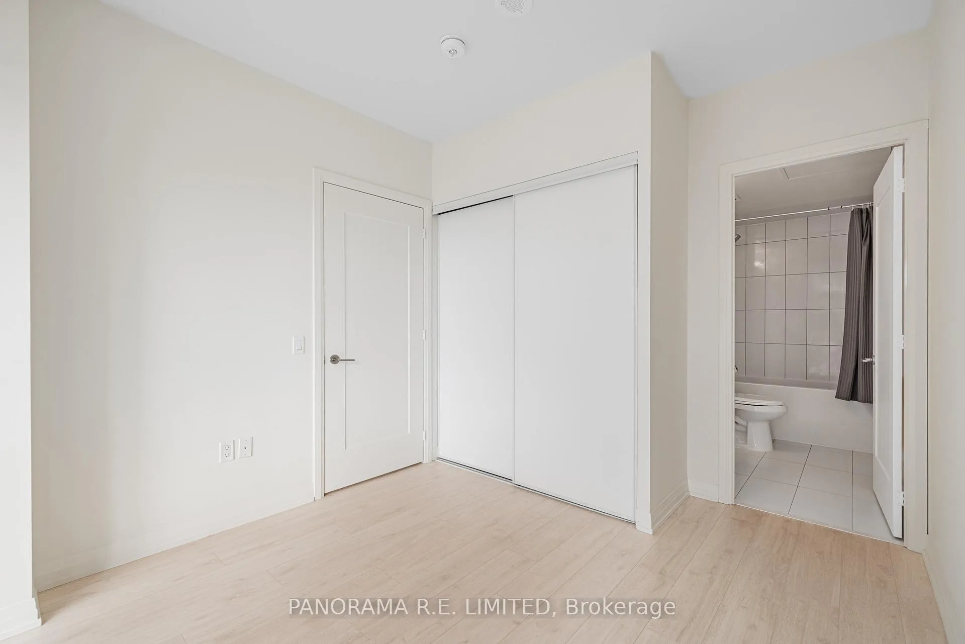 Photo 10 of Unit 606, 9000 Jane Street, Vaughan, Vellore Village — HOMEH