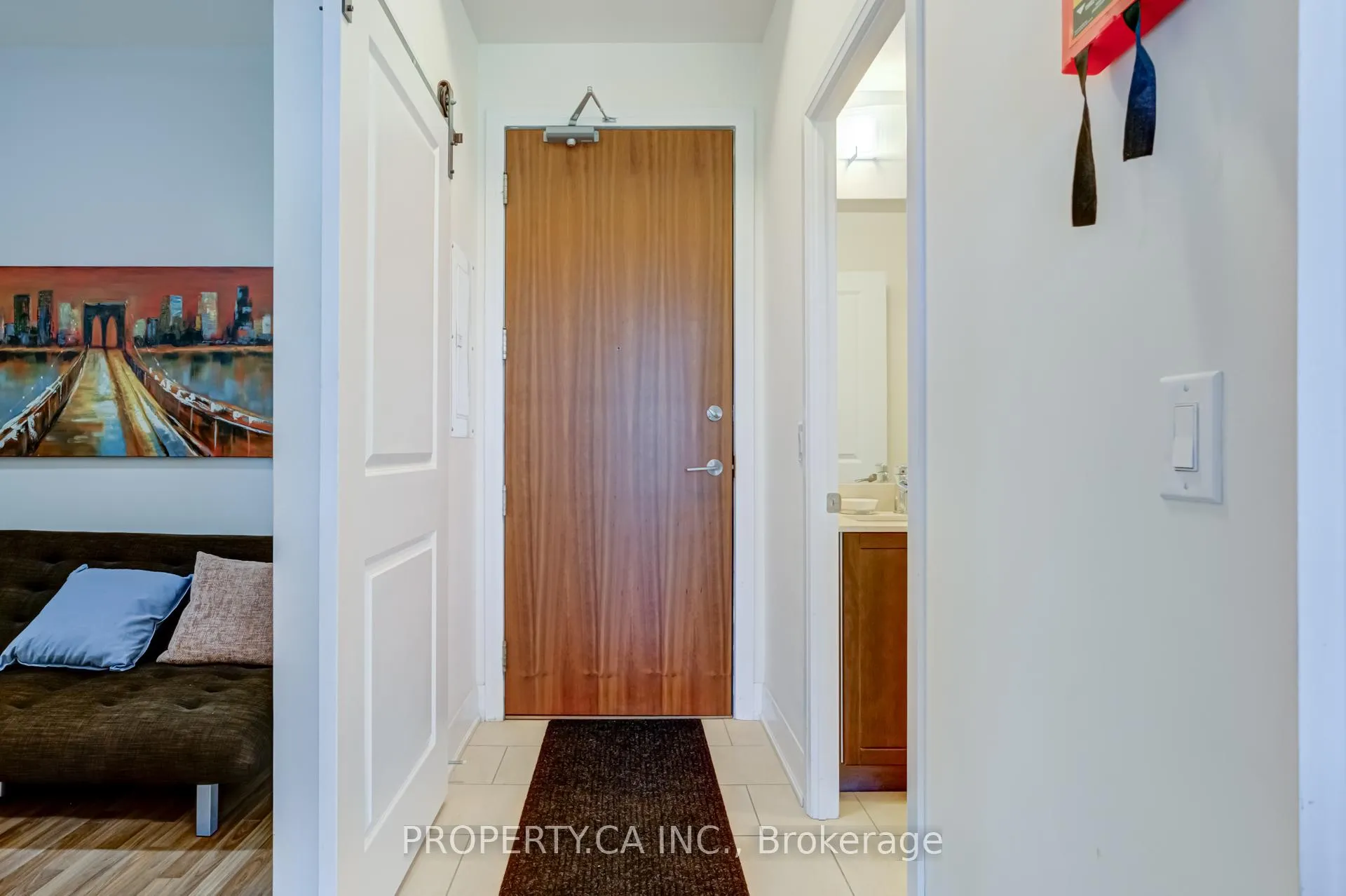 Photo 5 of Unit 210A, 4700 Highway 7 Road, Vaughan, East Woodbridge — HOMEH
