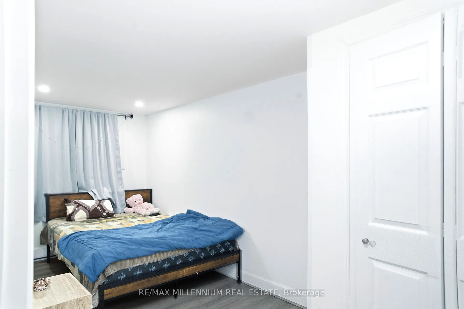Photo 8 of 8 Plumtree Place, North Bay, Ferris — HOMEH