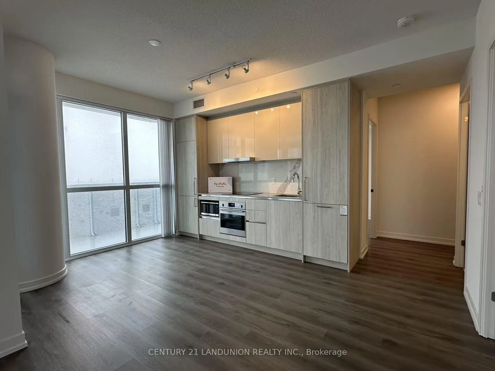 Photo 8 of Unit 1006, 225 Commerce Street, Vaughan, Vaughan Corporate Centre — HOMEH