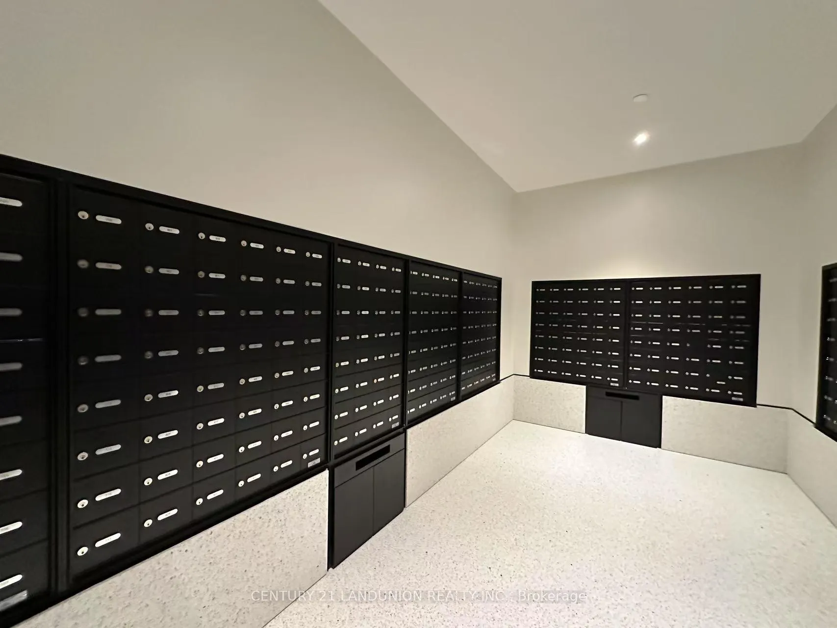 Photo 11 of Unit 1006, 225 Commerce Street, Vaughan, Vaughan Corporate Centre — HOMEH