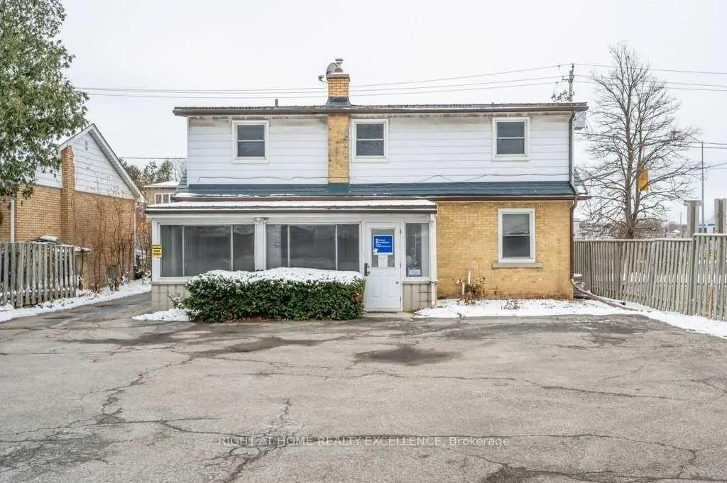 Photo 28 of Unit Unit # 2 ( Backside ), 52 Bruce Street, Kitchener — HOMEH