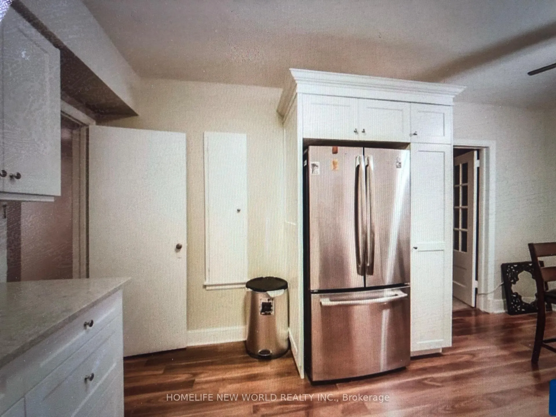 Photo 2 of Unit 4, 1217 Avenue Road, Toronto, Lawrence Park South — HOMEH