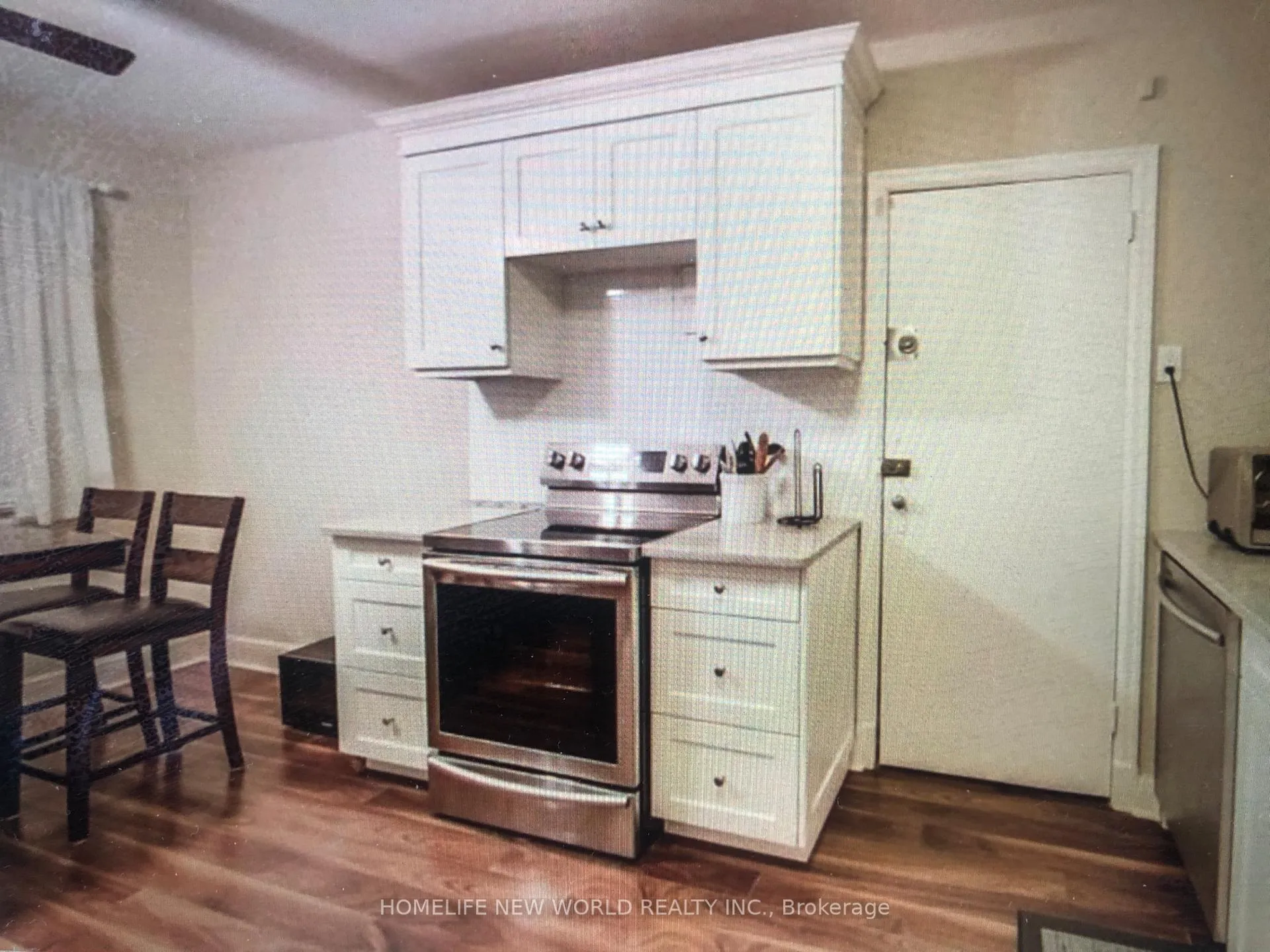 Photo 4 of Unit 4, 1217 Avenue Road, Toronto, Lawrence Park South — HOMEH