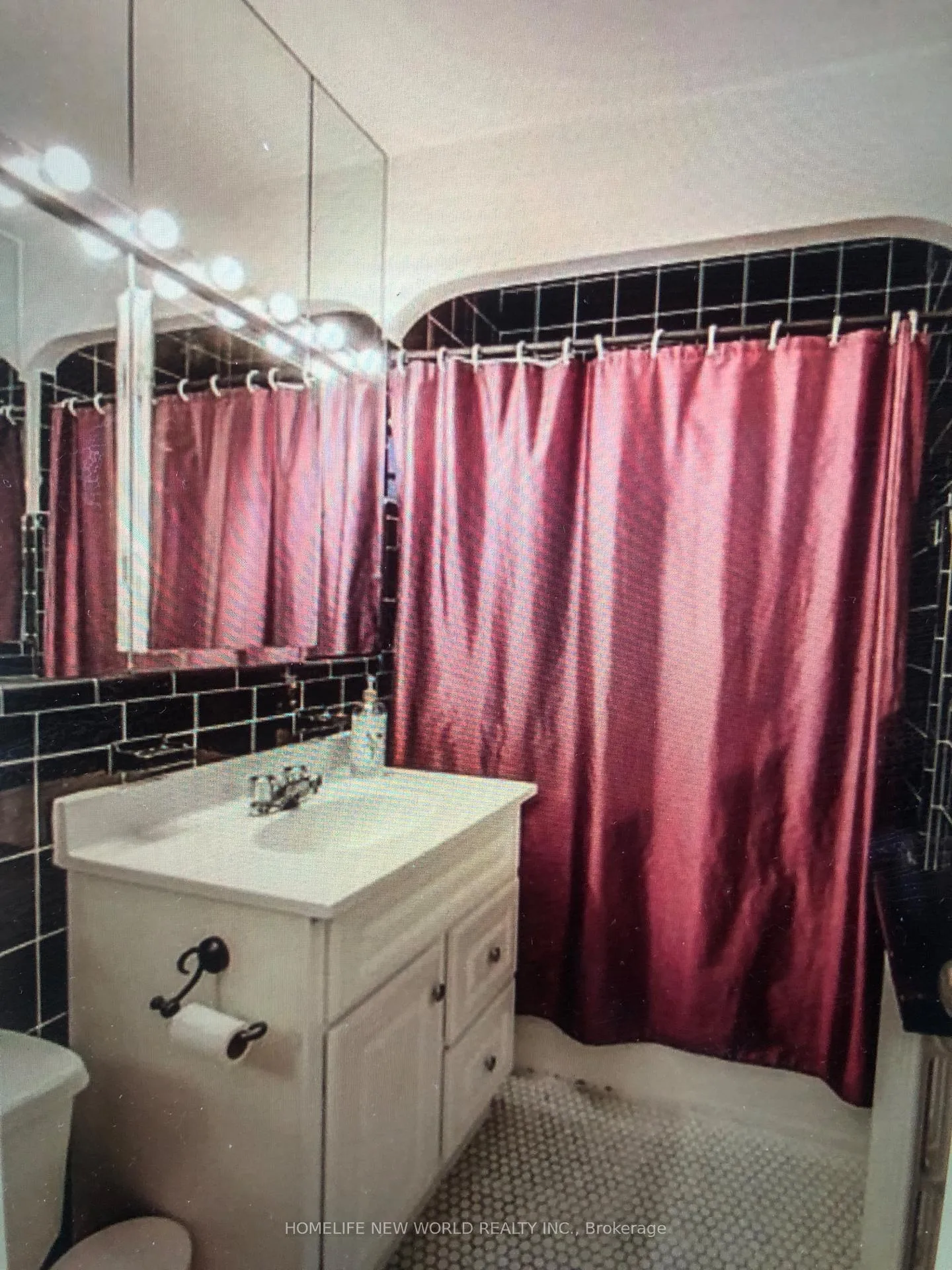 Photo 10 of Unit 4, 1217 Avenue Road, Toronto, Lawrence Park South — HOMEH