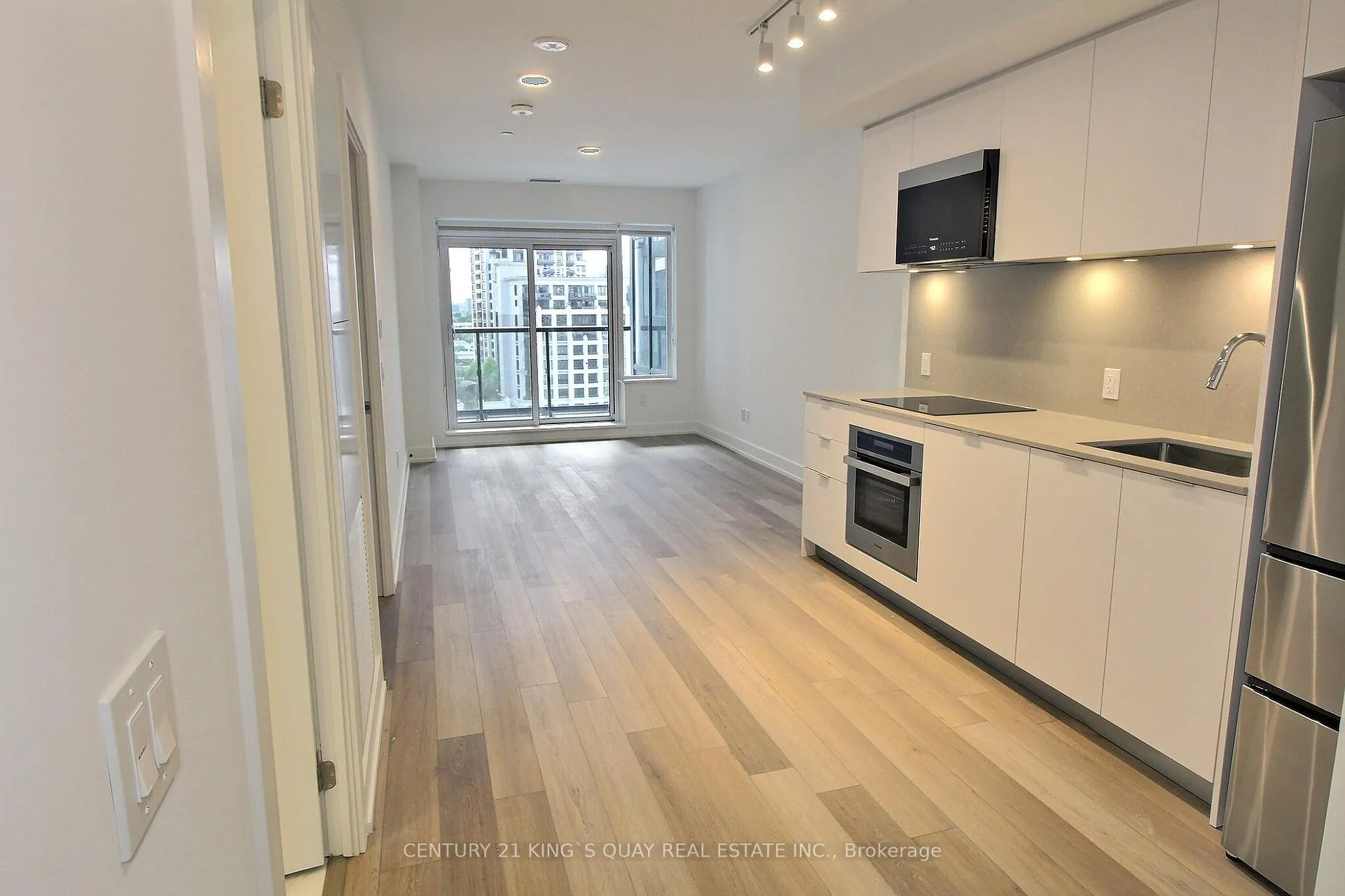 Front of Unit 1123, 8 Cedarland Drive