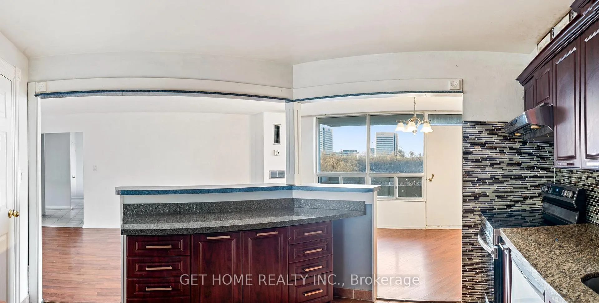 Photo 10 of Unit 601, 20 Edgecliffe Golfway, Toronto, Flemingdon Park — HOMEH