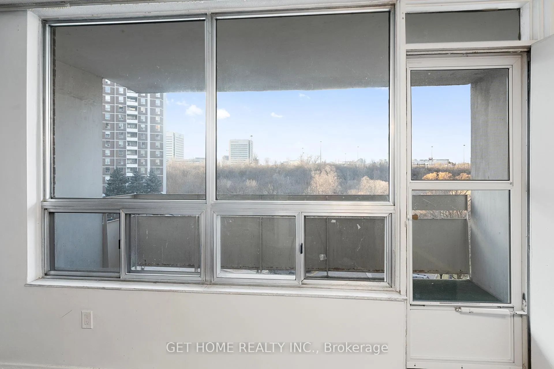 Photo 25 of Unit 601, 20 Edgecliffe Golfway, Toronto, Flemingdon Park — HOMEH