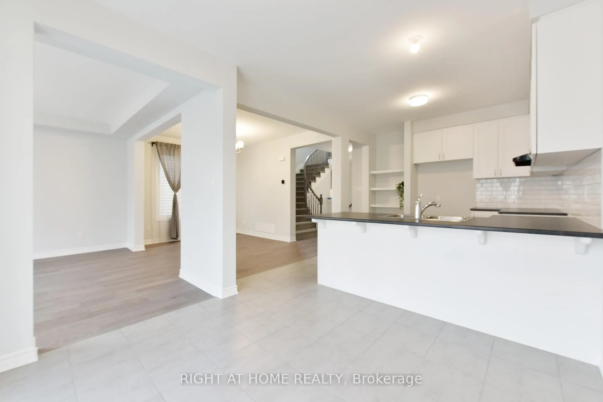 Photo 9 of 623 Perseus Avenue, Ottawa, Barrhaven - Half Moon Bay — HOMEH