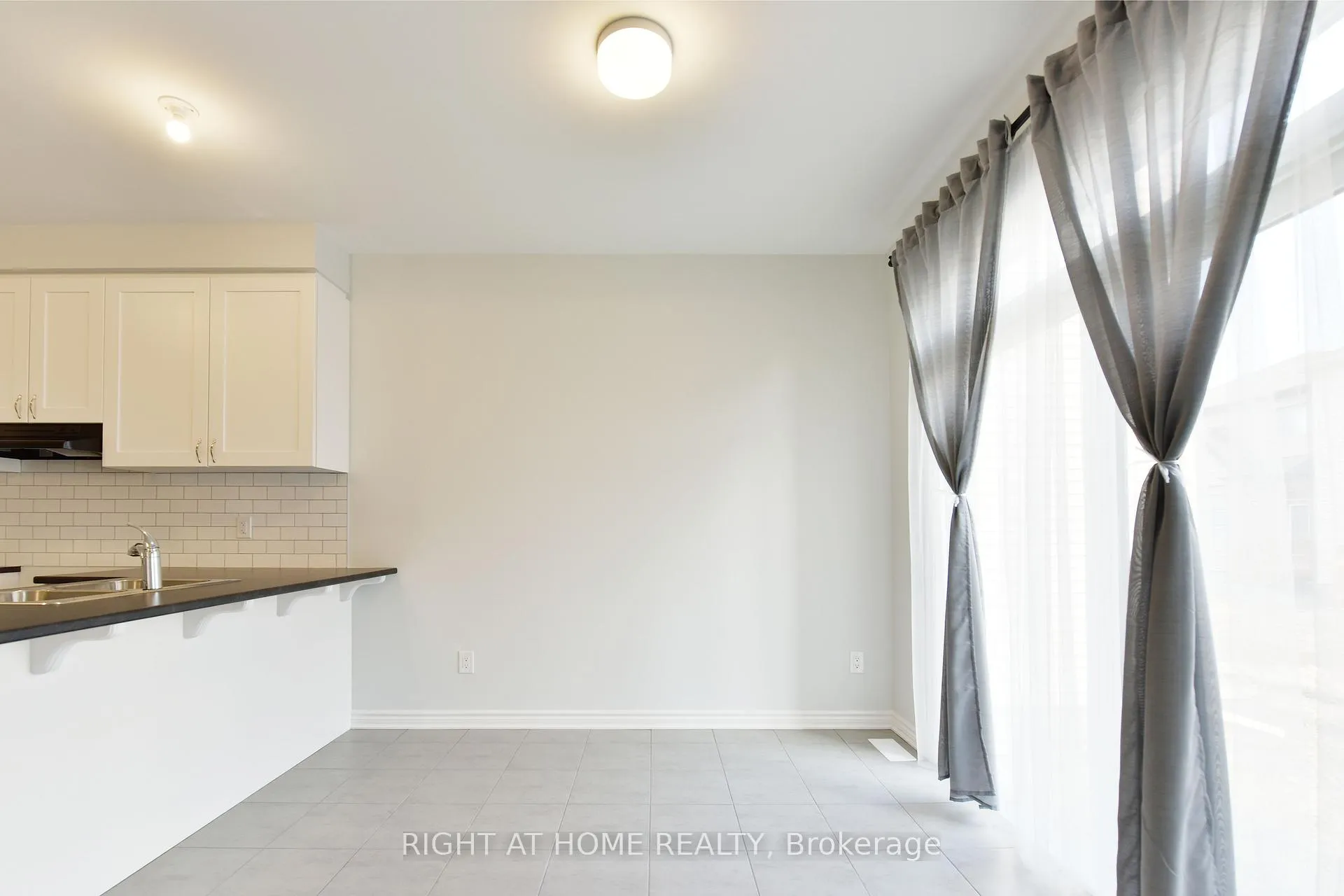 Photo 11 of 623 Perseus Avenue, Ottawa, Barrhaven - Half Moon Bay — HOMEH