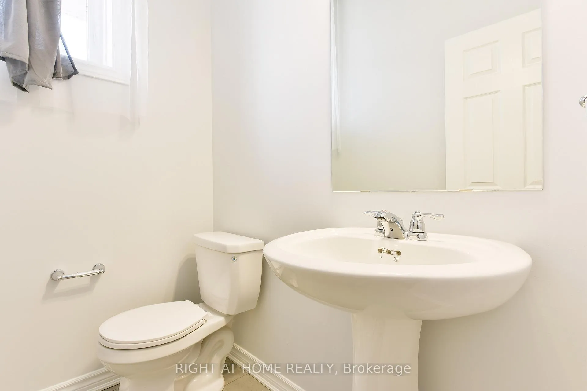 Photo 12 of 623 Perseus Avenue, Ottawa, Barrhaven - Half Moon Bay — HOMEH