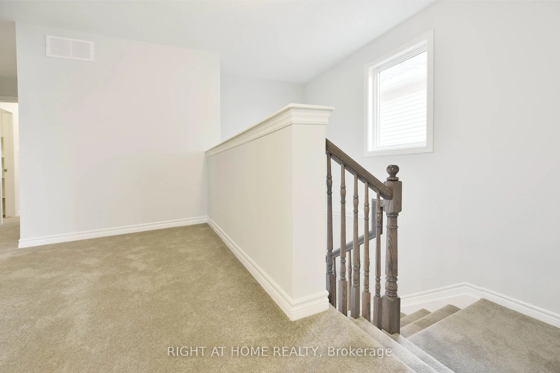 Photo 14 of 623 Perseus Avenue, Ottawa, Barrhaven - Half Moon Bay — HOMEH