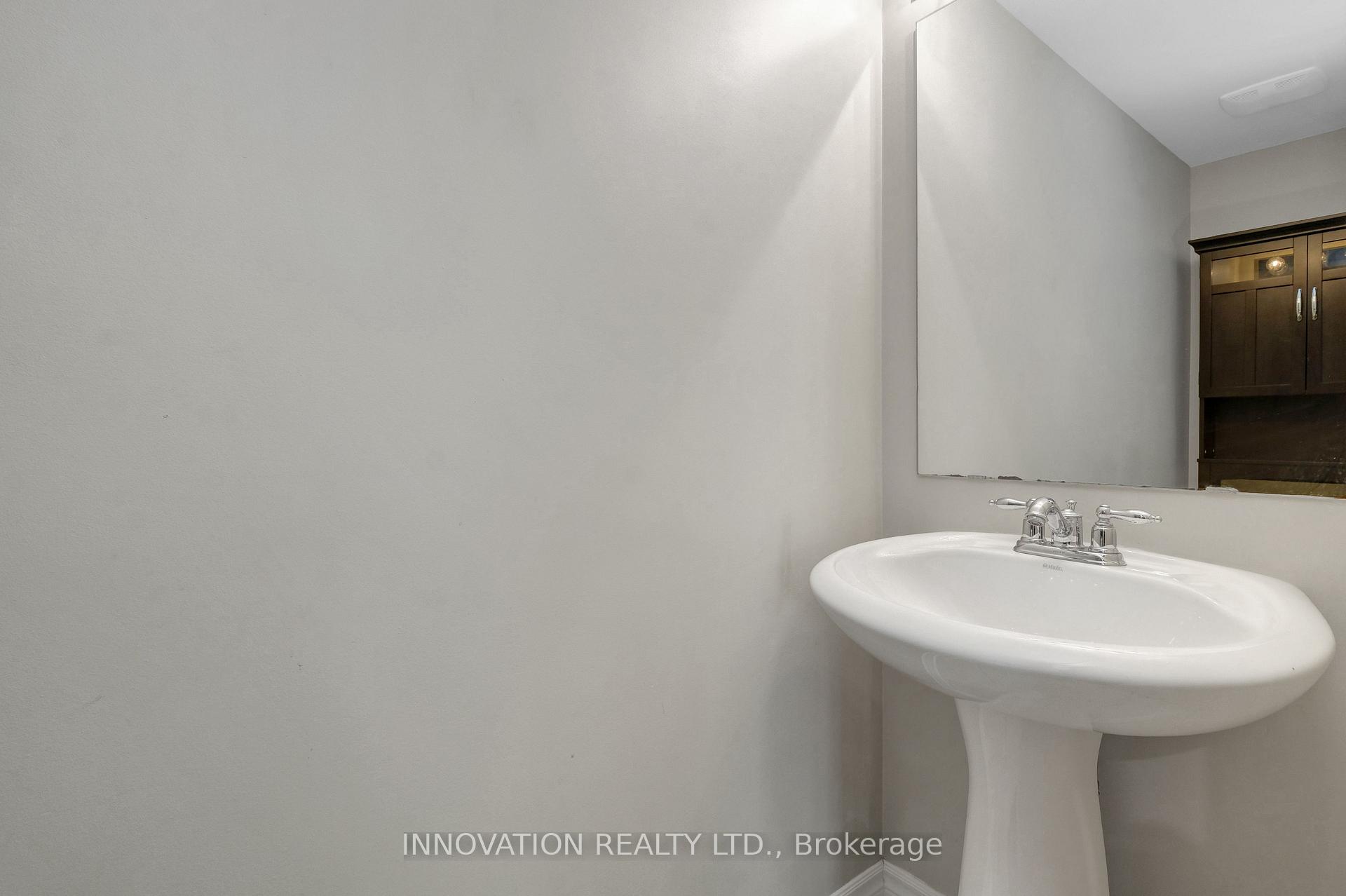Photo 18 of 2082 Madrid Avenue, Ottawa, Barrhaven - Heritage Park — HOMEH