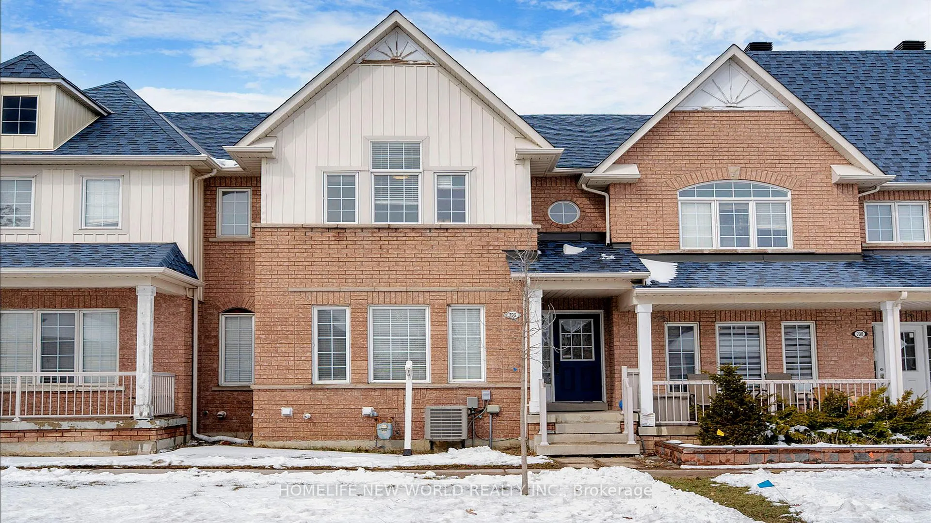 Front of 796 Bur Oak Avenue