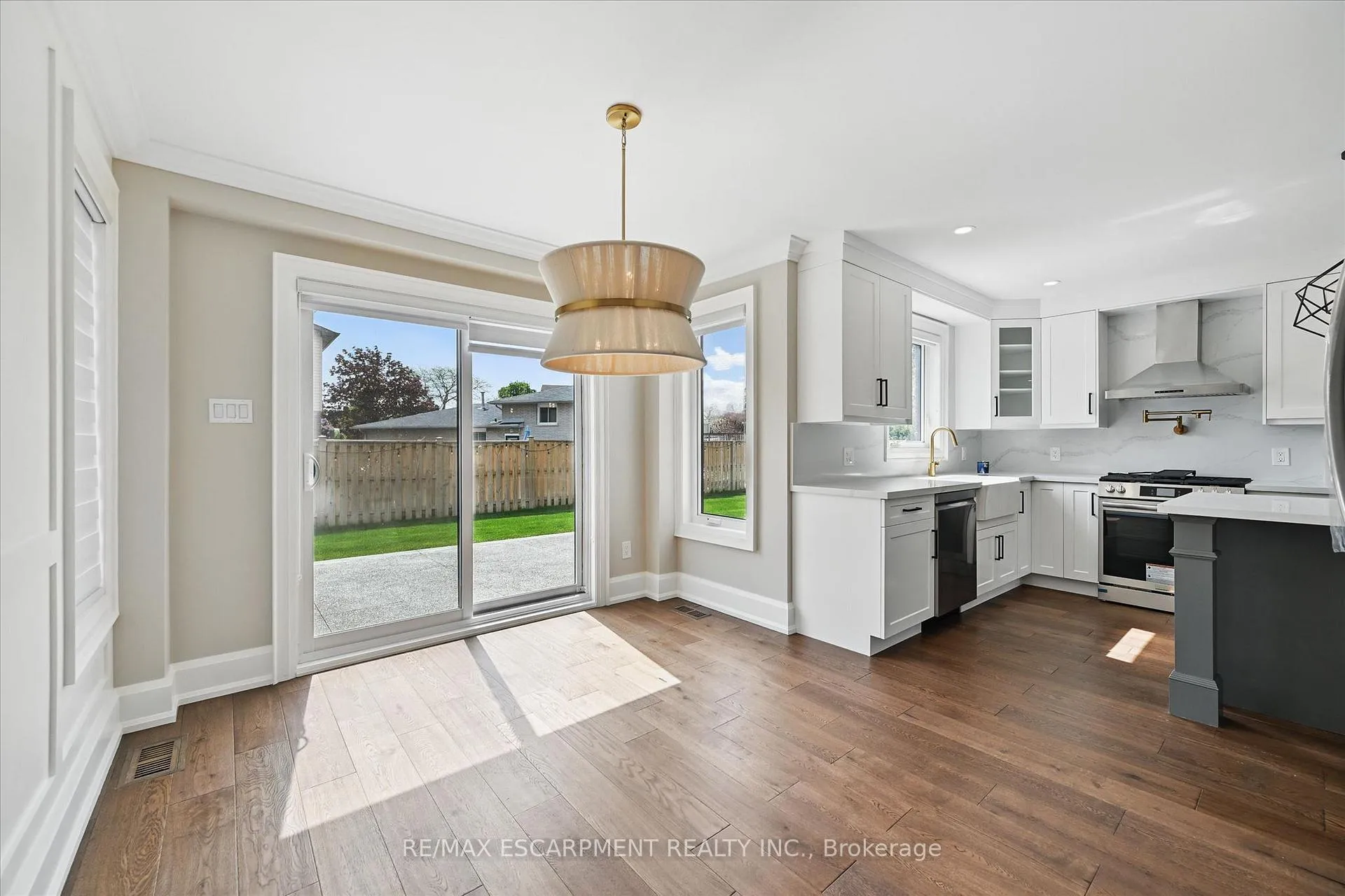 Photo 18 of 7 Grandview Avenue, Hamilton, Lakeshore — HOMEH