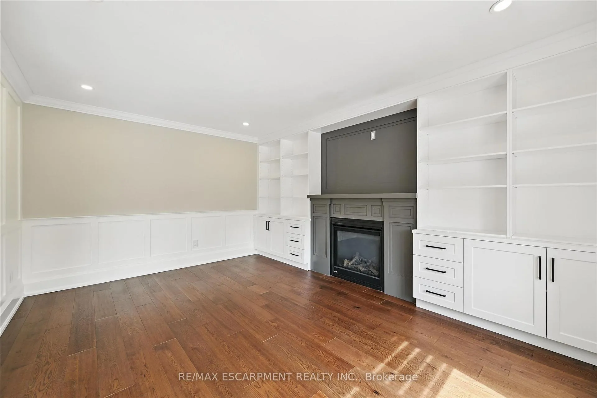 Photo 20 of 7 Grandview Avenue, Hamilton, Lakeshore — HOMEH