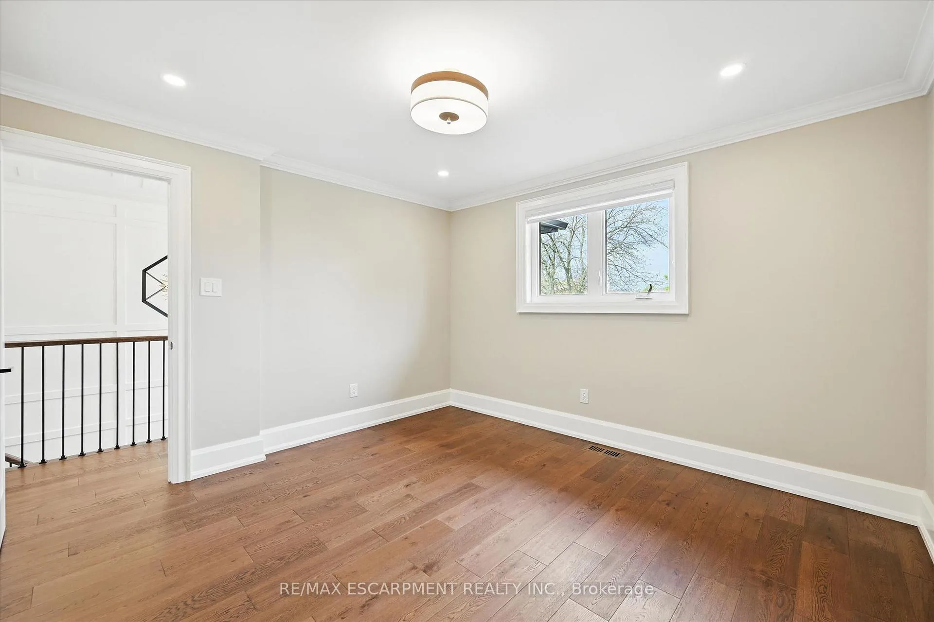 Photo 27 of 7 Grandview Avenue, Hamilton, Lakeshore — HOMEH
