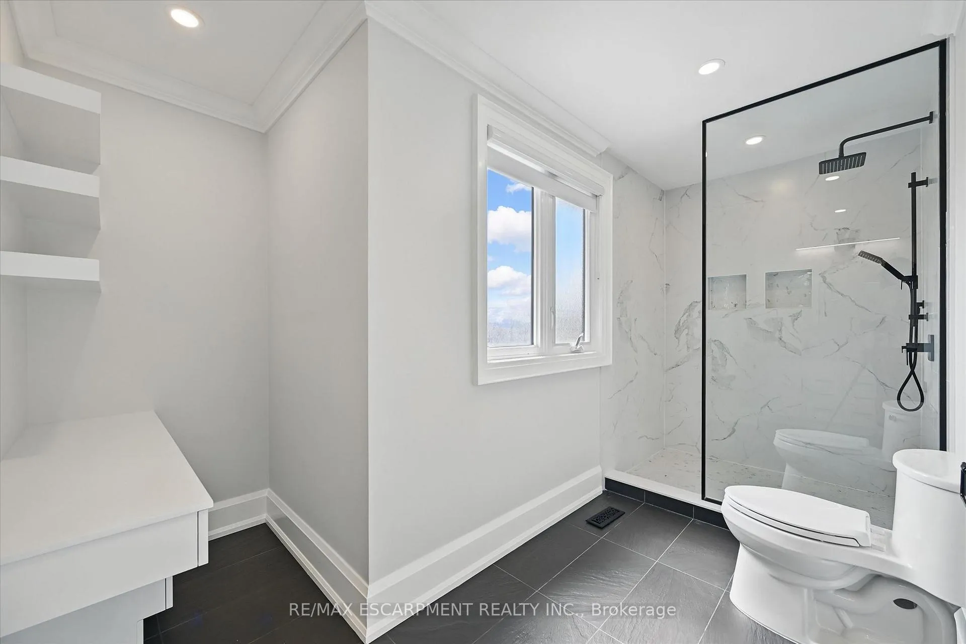 Photo 29 of 7 Grandview Avenue, Hamilton, Lakeshore — HOMEH