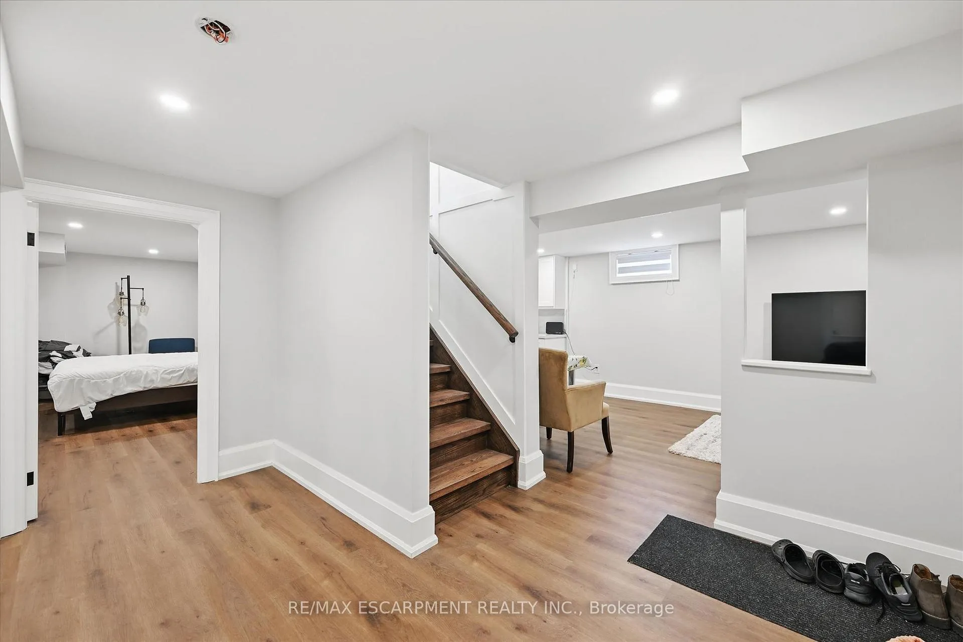 Photo 31 of 7 Grandview Avenue, Hamilton, Lakeshore — HOMEH