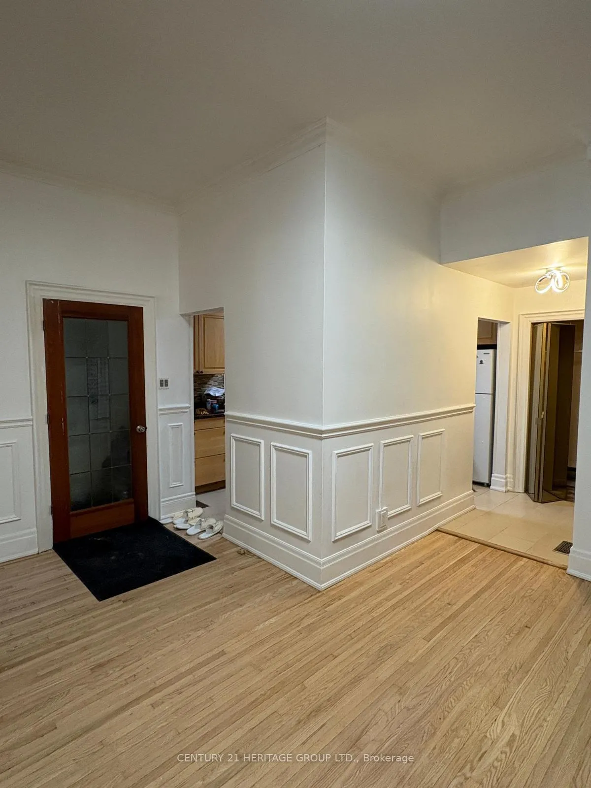 Photo 10 of Unit MAIN, 9 Dunham Crescent, Aurora, Aurora Heights — HOMEH