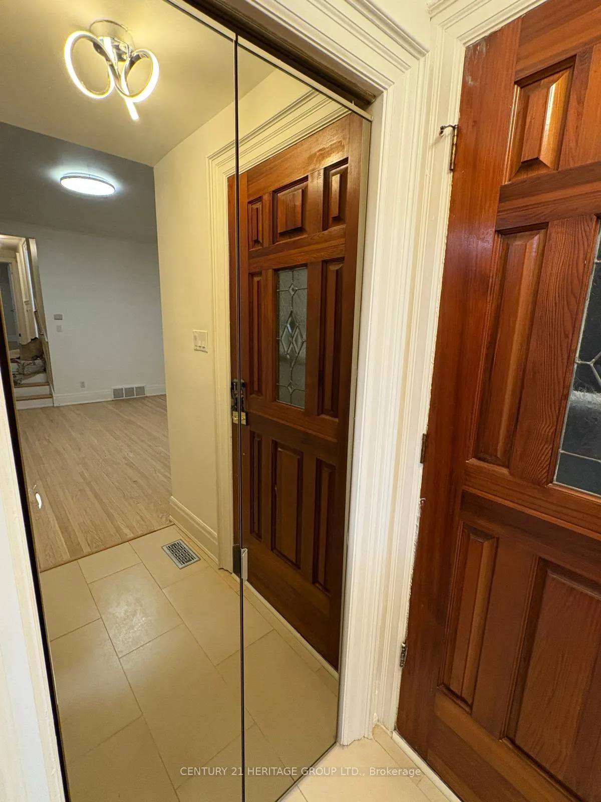 Photo 13 of Unit MAIN, 9 Dunham Crescent, Aurora, Aurora Heights — HOMEH