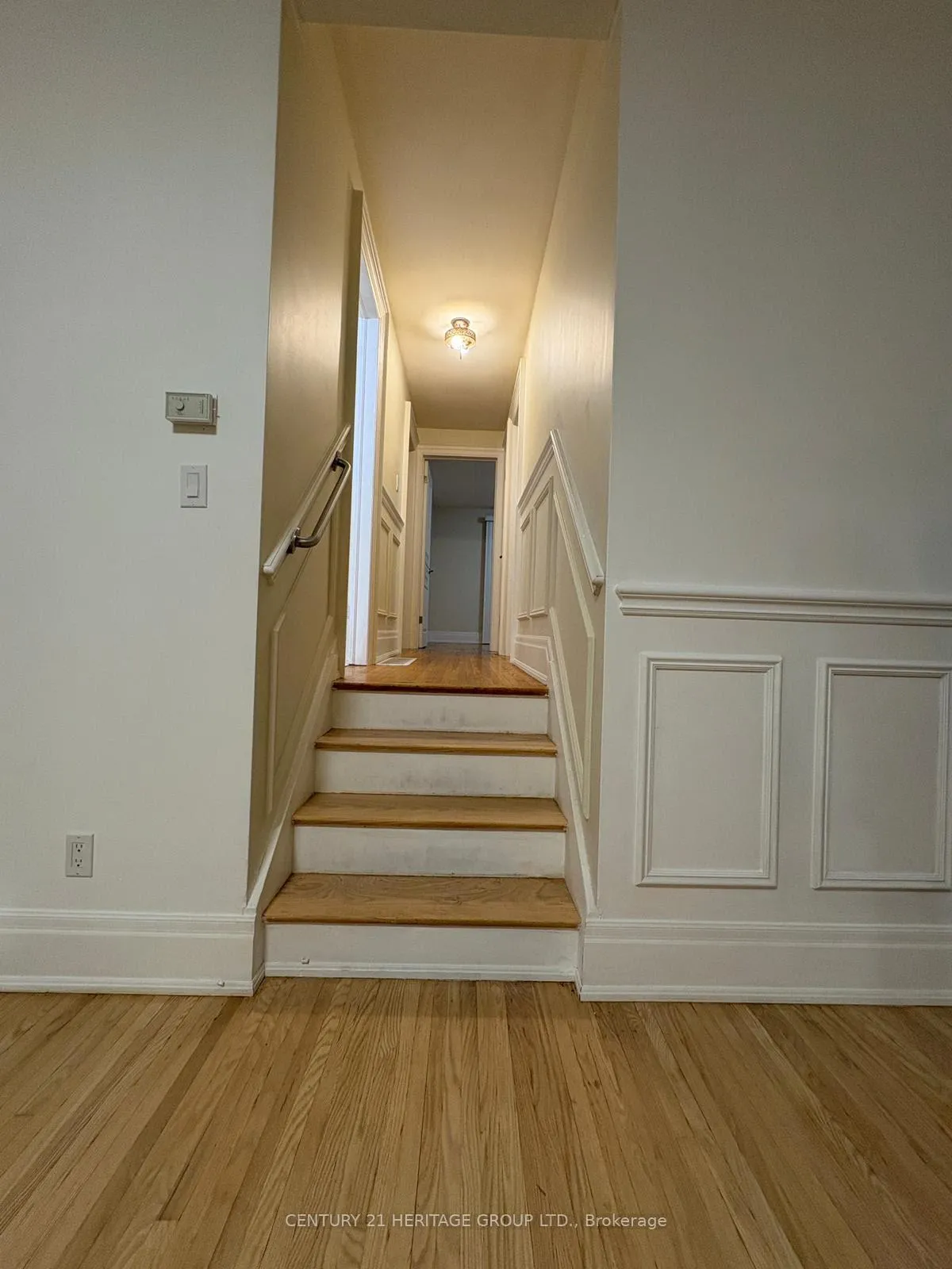 Photo 15 of Unit MAIN, 9 Dunham Crescent, Aurora, Aurora Heights — HOMEH