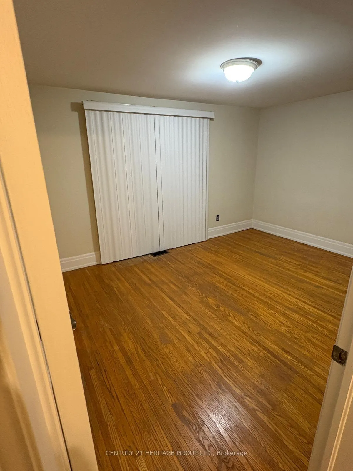 Photo 21 of Unit MAIN, 9 Dunham Crescent, Aurora, Aurora Heights — HOMEH