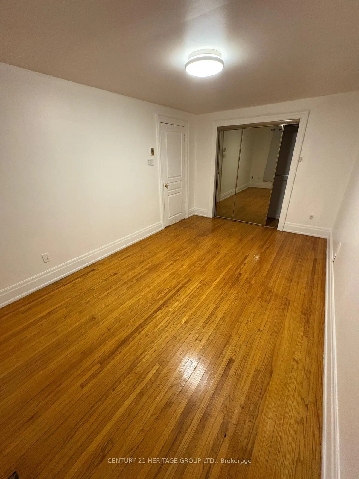 Photo 22 of Unit MAIN, 9 Dunham Crescent, Aurora, Aurora Heights — HOMEH