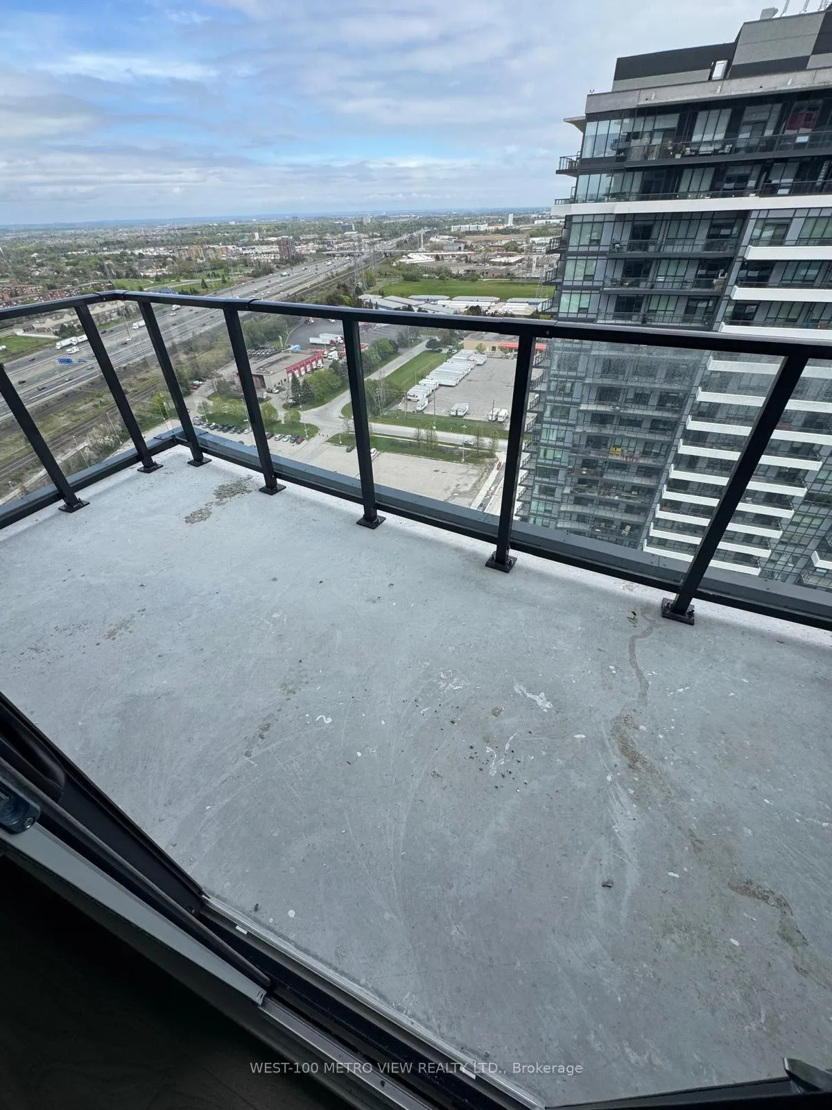 Photo 10 of Unit 2708, 1435 Celebration Drive, Pickering, Bay Ridges — HOMEH