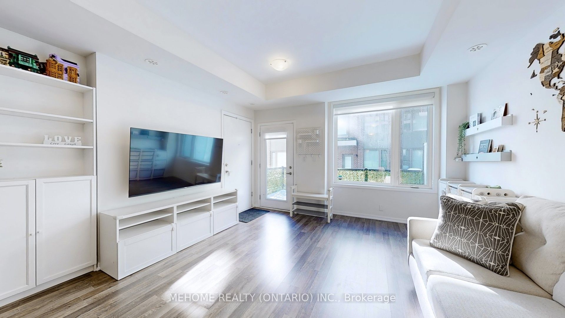 Photo 7 of Unit 203, 1460 Whites Road, Pickering, Dunbarton — HOMEH